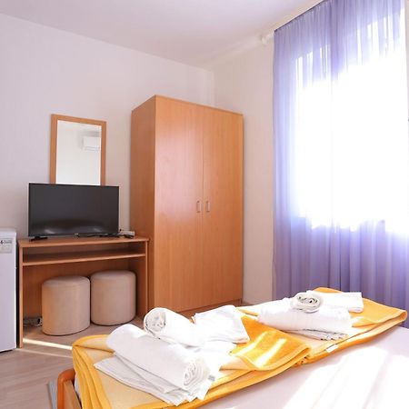 Double Room Tucepi 5263D ภายนอก รูปภาพ